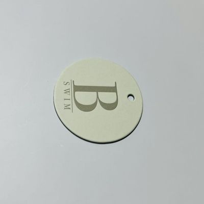 ราคาปลีก รอบ เสื้อผ้า Swing Tags ตราสัญลักษณ์สําหรับเสื้อผ้า