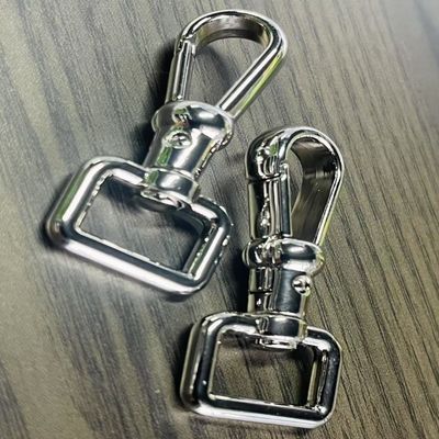 กระเป๋าสะพายไม้ การผลิตอุปกรณ์เสริมอุปกรณ์ Hardware Supplies Polishing Detachable Strap