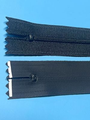 ODM สามารถนําไปใช้ได้ใหม่ สีดํา ไนลอน Zipper ถักสําหรับเสื้อผ้า ร้านค้า