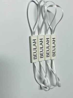โลโก้ลายลวดลายสนาปล็อค ปินลุป พลาสติก Fastener Hang Tag With String