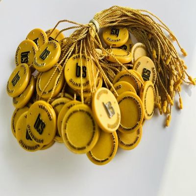 10 นิ้วสีเหลือง พลาสติก แท็ก Fastener Loop Lock Pin แท็กสําหรับเสื้อผ้า