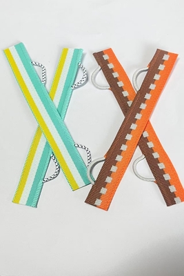 ป้ายเสื้อผ้าทอแบบกำหนดเอง ตัดด้วยคลื่นเสียงความถี่สูง พร้อมพับปลาย บรรจุรายละเอียด 500-1000 ชิ้น/ถุง หรือ ต่อกล่อง